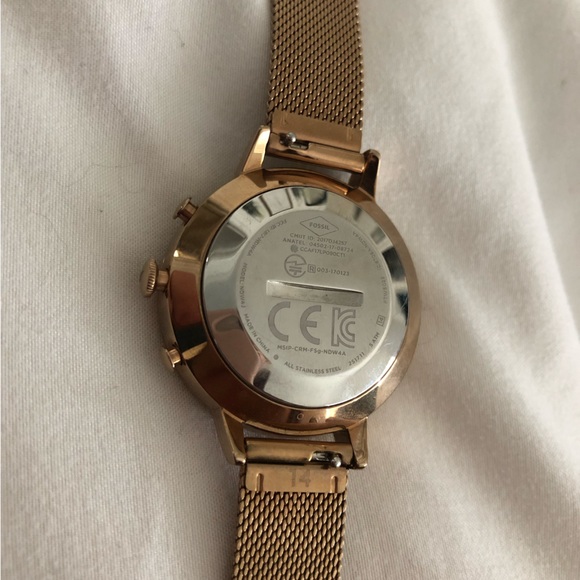 Rose Gold Fossil hybrid Smart Watch - Picture 3 of 8